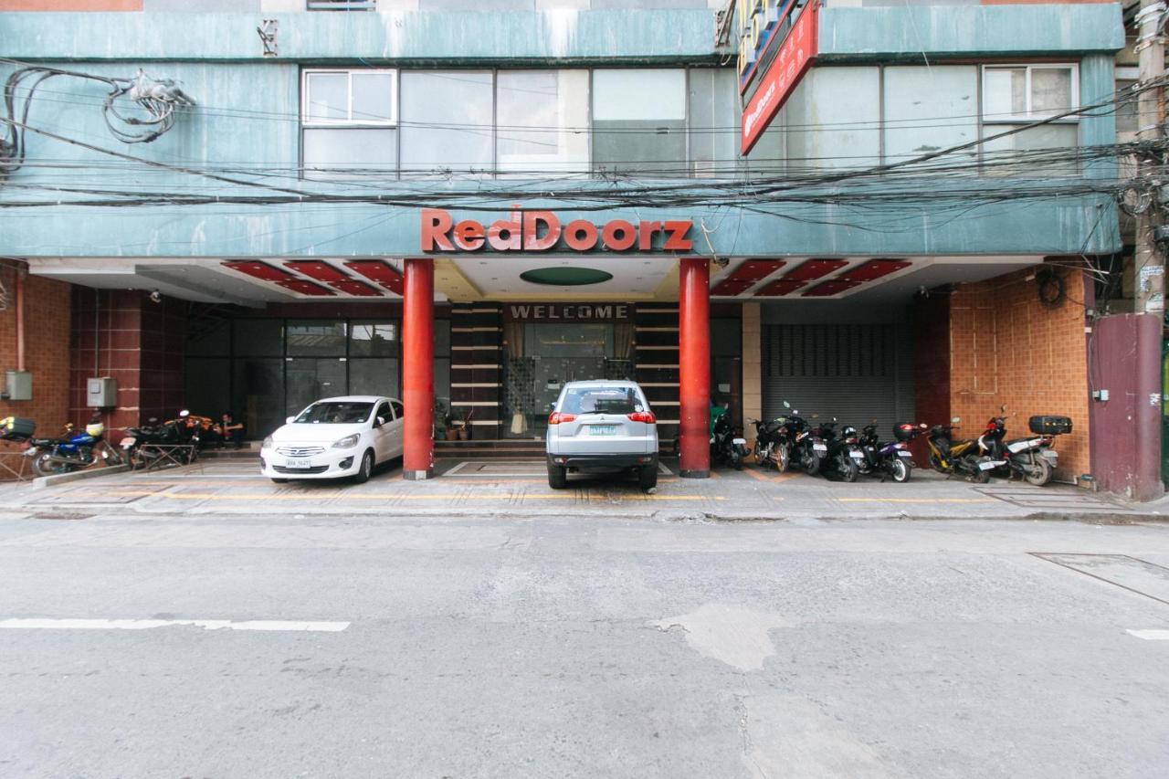 Reddoorz At Winter Hotel Araneta Кесон-Сити Экстерьер фото