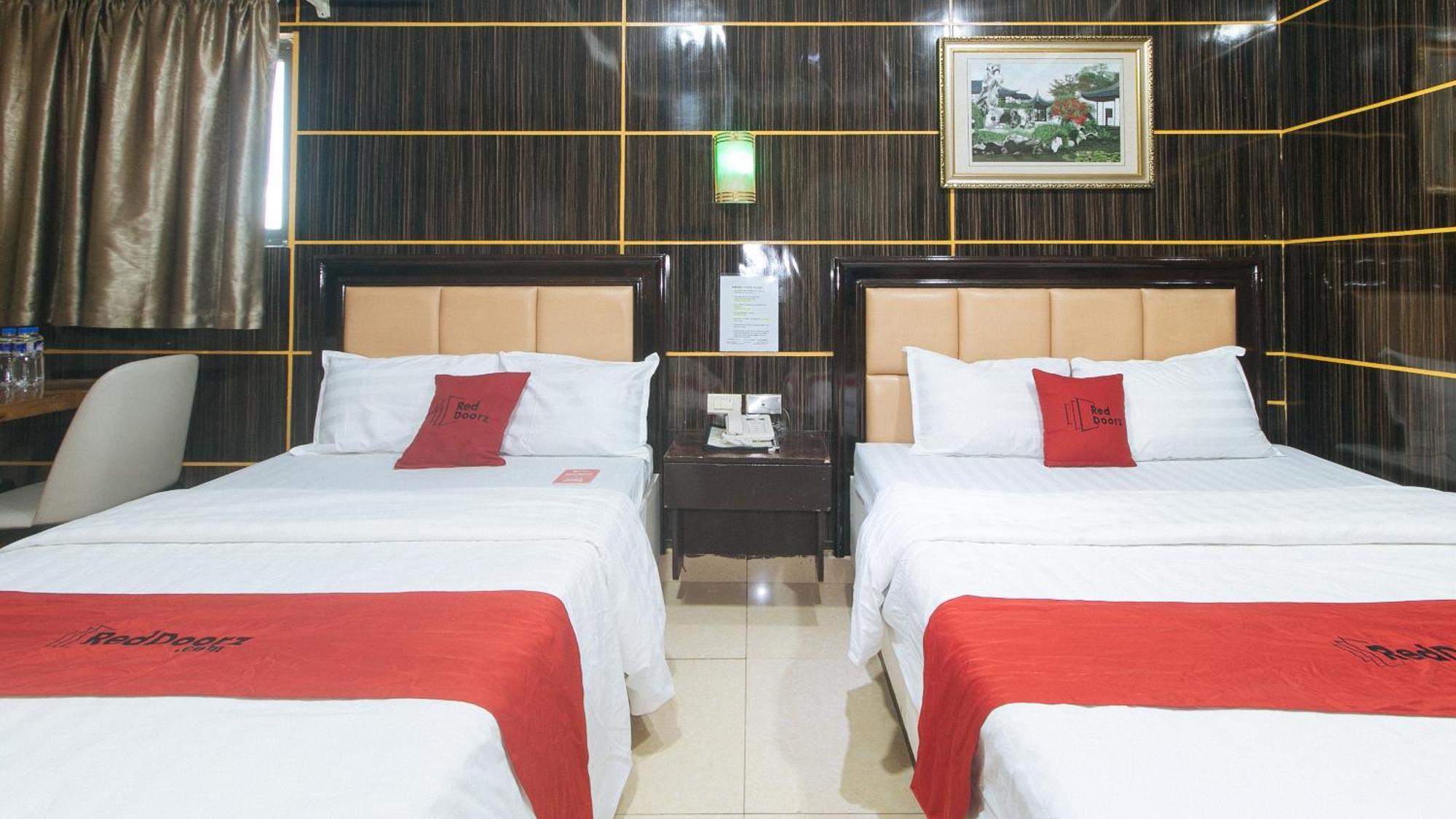 Reddoorz At Winter Hotel Araneta Кесон-Сити Экстерьер фото